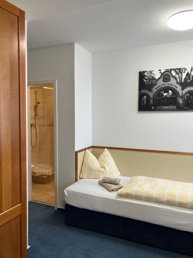 Hotel Am Bayrischen Platz ライプツィヒ エクステリア 写真