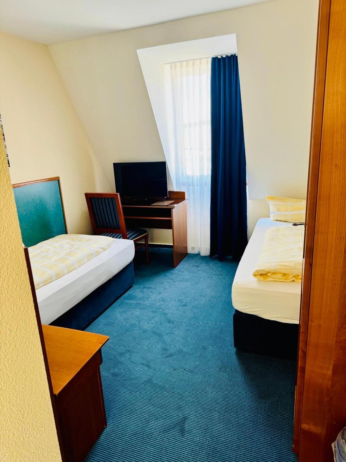 Hotel Am Bayrischen Platz ライプツィヒ エクステリア 写真